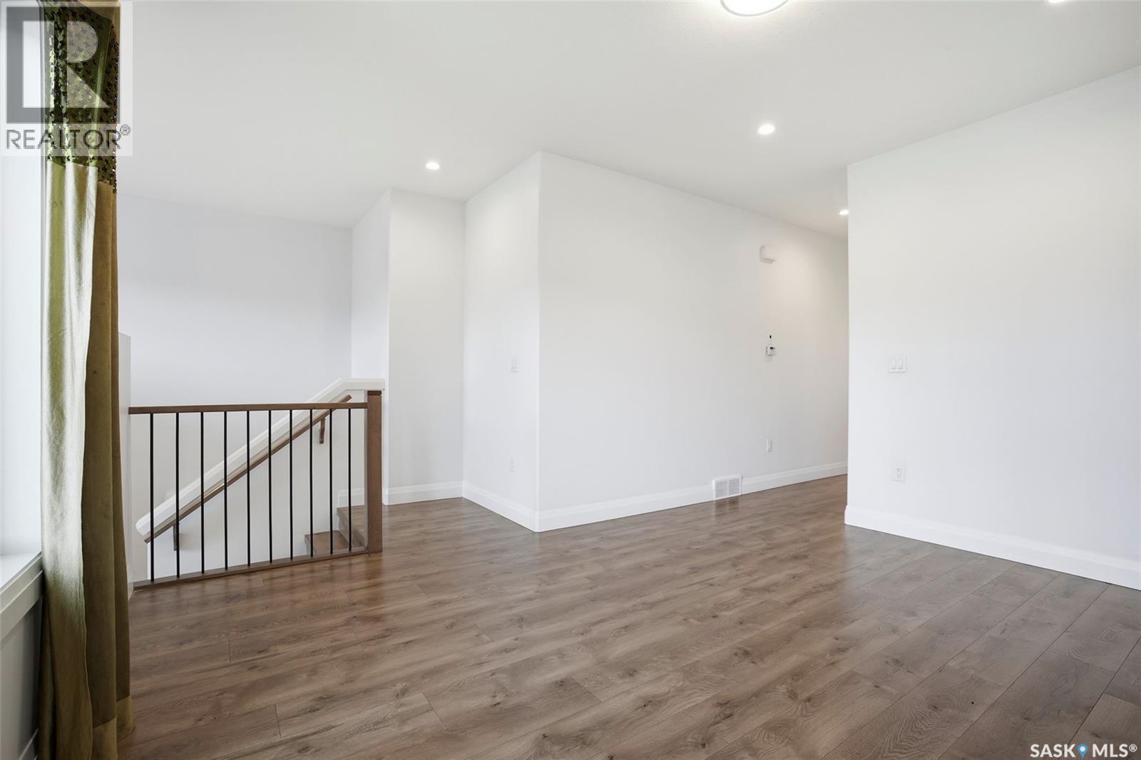 434 Mcarthur Crescent, Saskatoon, Saskatchewan  S7L 6Y3 - Photo 5 - SK037942