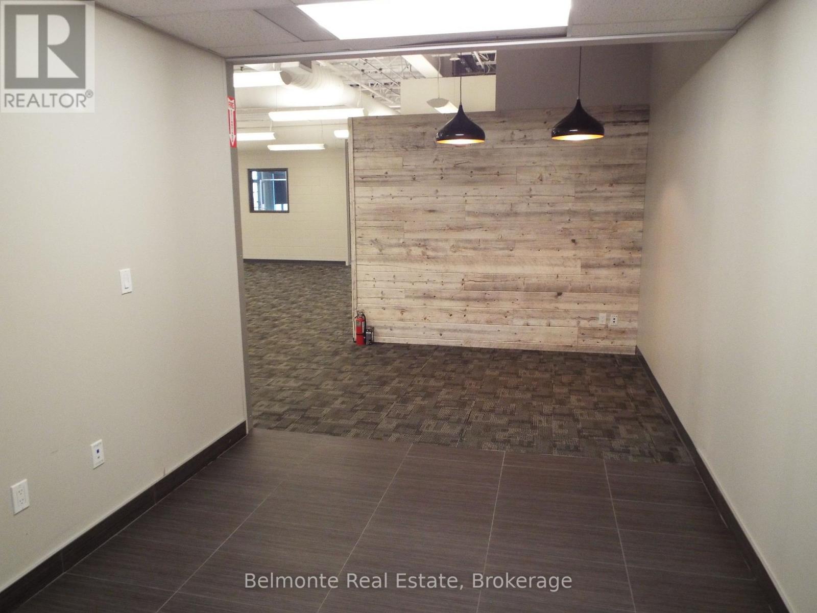 102 - 250 Water Street, Whitby, Ontario  L1N 0G5 - Photo 2 - E13229884