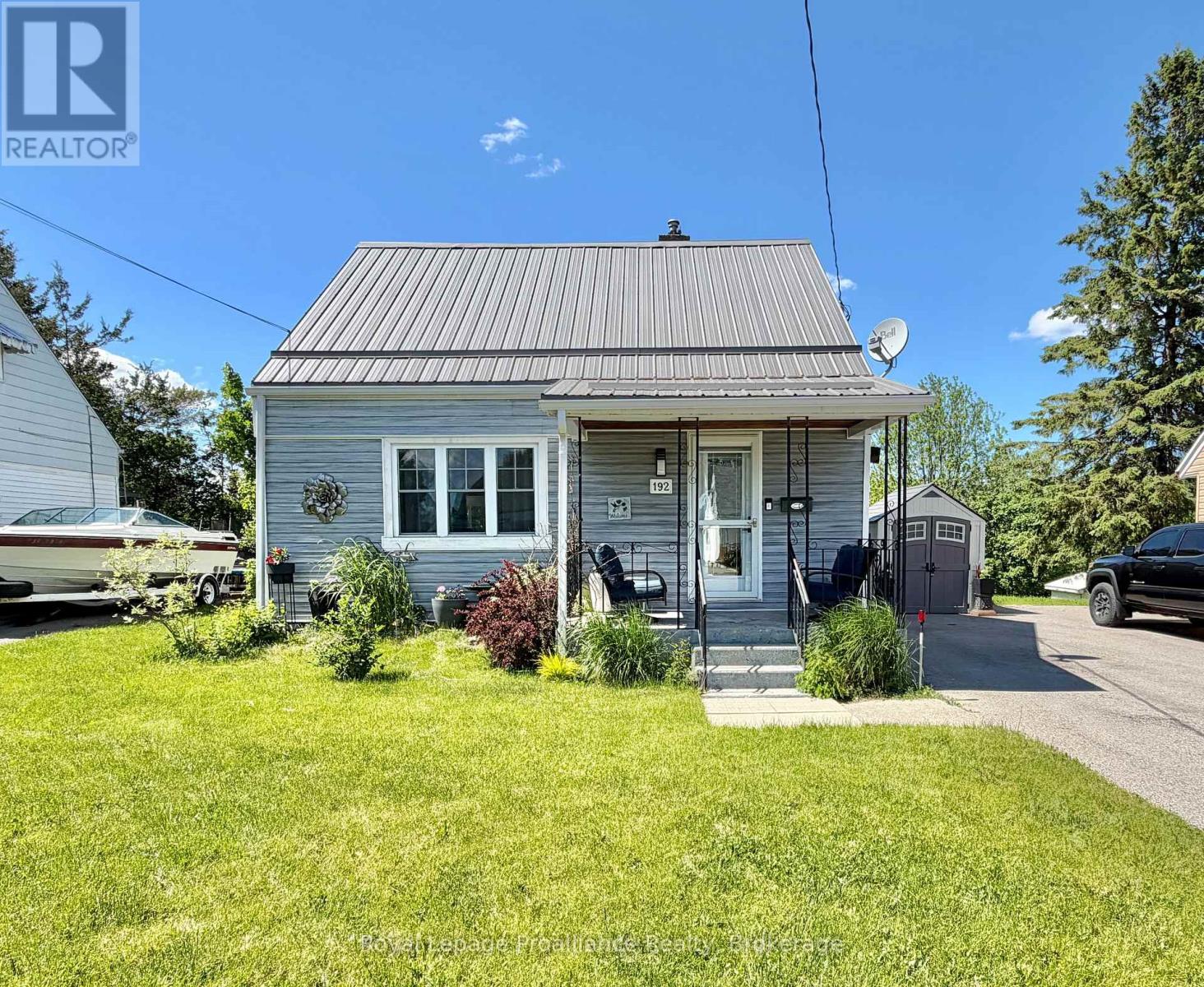 192 Pine Street, Belleville, Ontario  K8N 2N2 - Photo 1 - X13229848