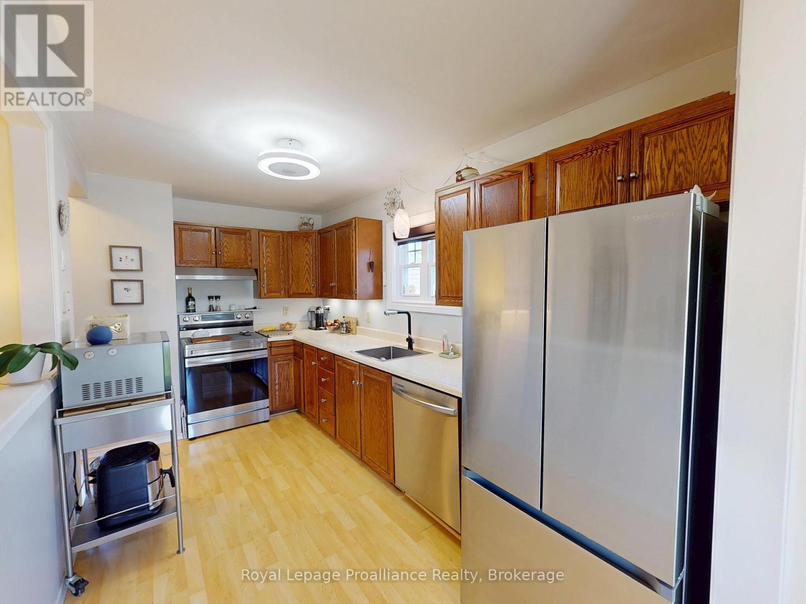 192 Pine Street, Belleville, Ontario  K8N 2N2 - Photo 4 - X13229848