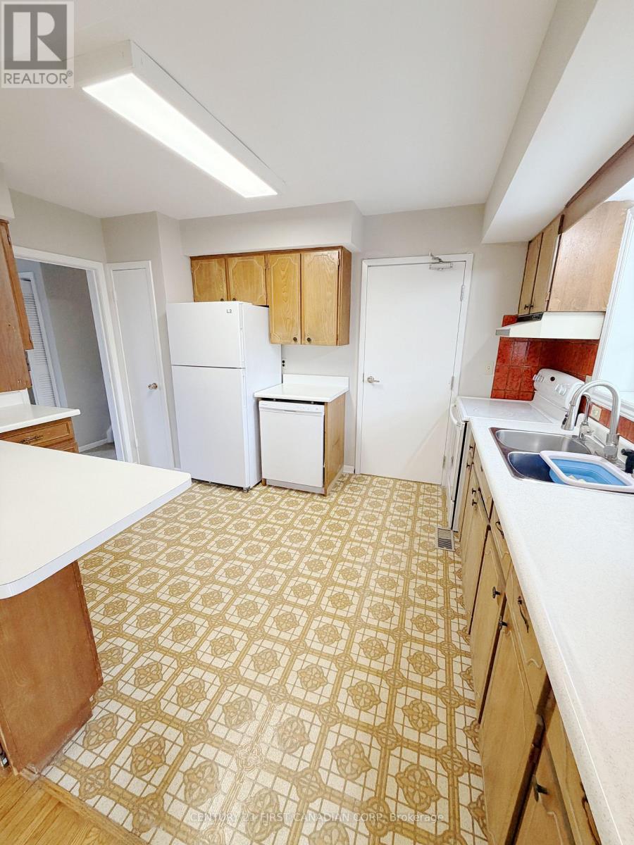 Upper Level - 711 Algoma Avenue, London North, Ontario  N5X 1W4 - Photo 10 - X13229946