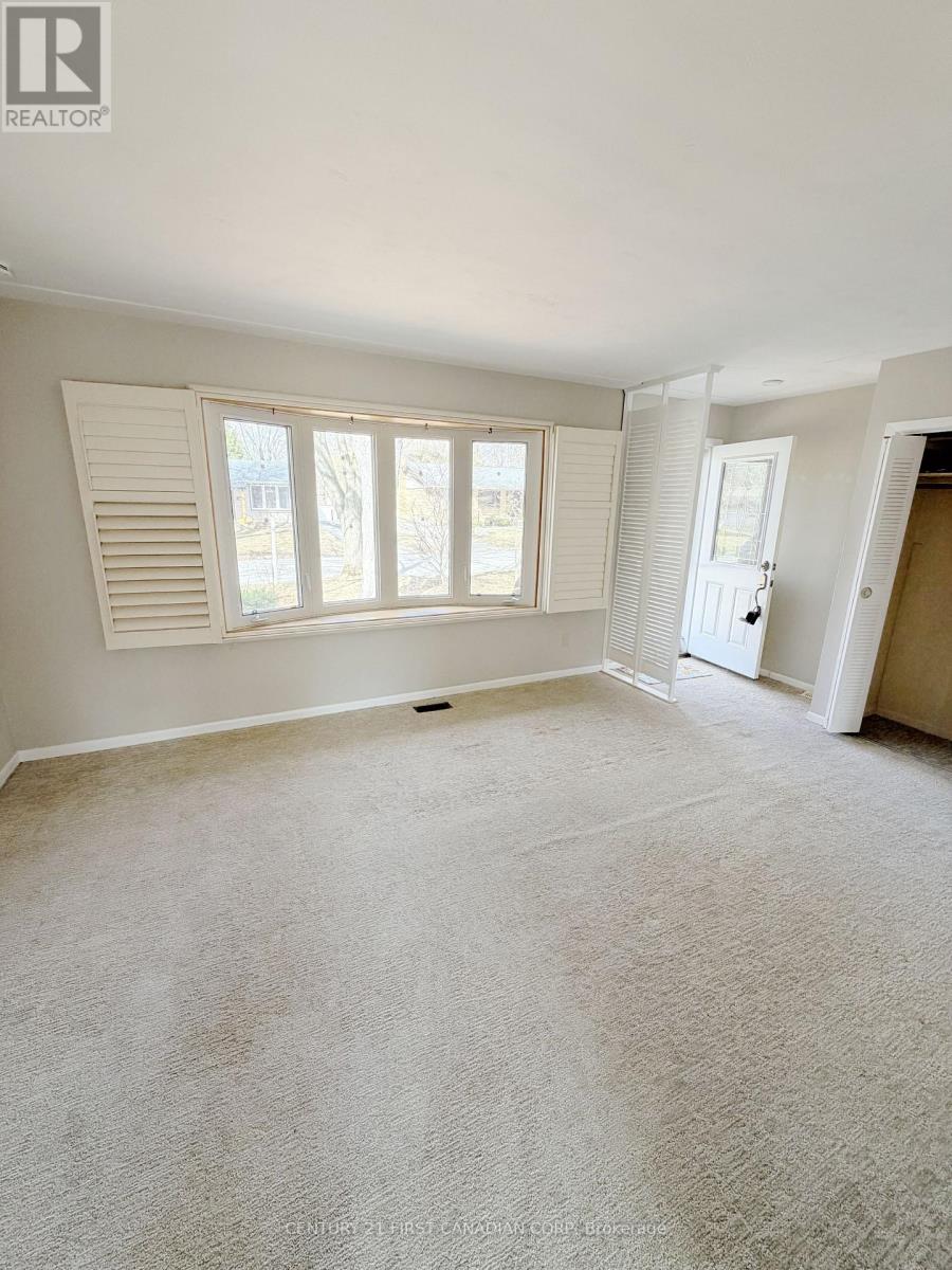 Upper Level - 711 Algoma Avenue, London North, Ontario  N5X 1W4 - Photo 17 - X13229946