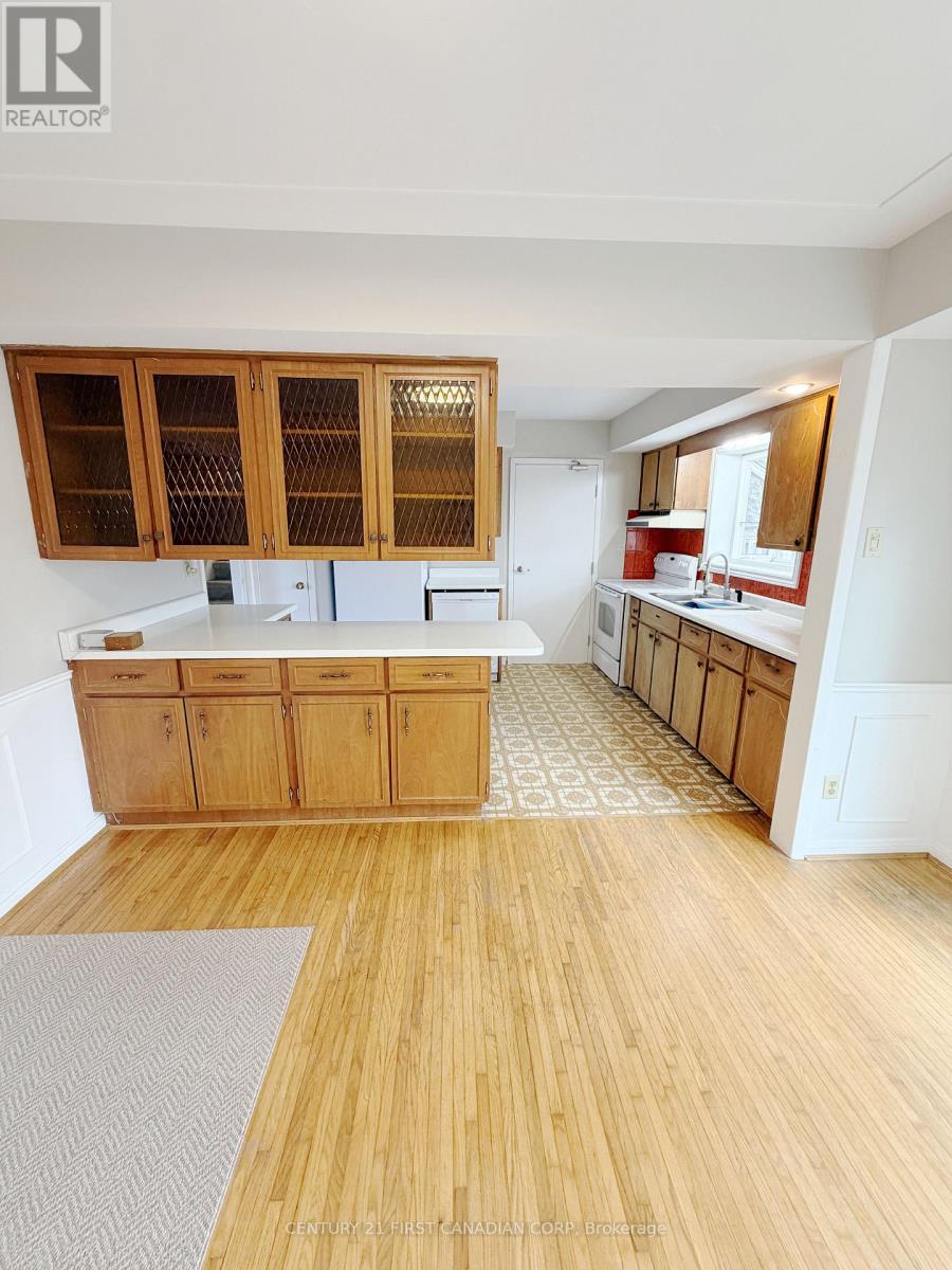 Upper Level - 711 Algoma Avenue, London North, Ontario  N5X 1W4 - Photo 6 - X13229946