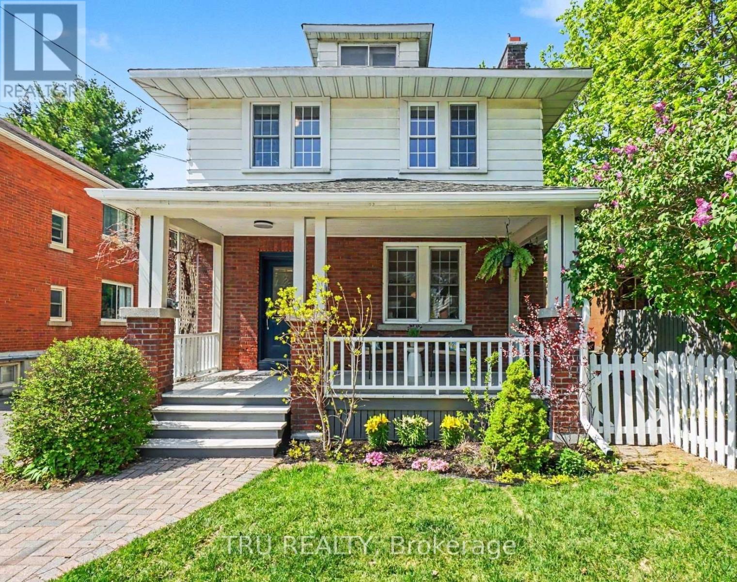 5 GROVE AVENUE, Ottawa, Ontario