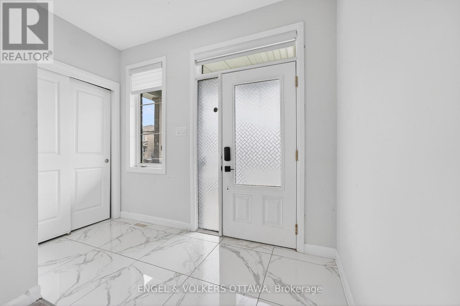 87 Coco Place, Ottawa, Ontario  K2T 0R2 - Photo 3 - X13229952