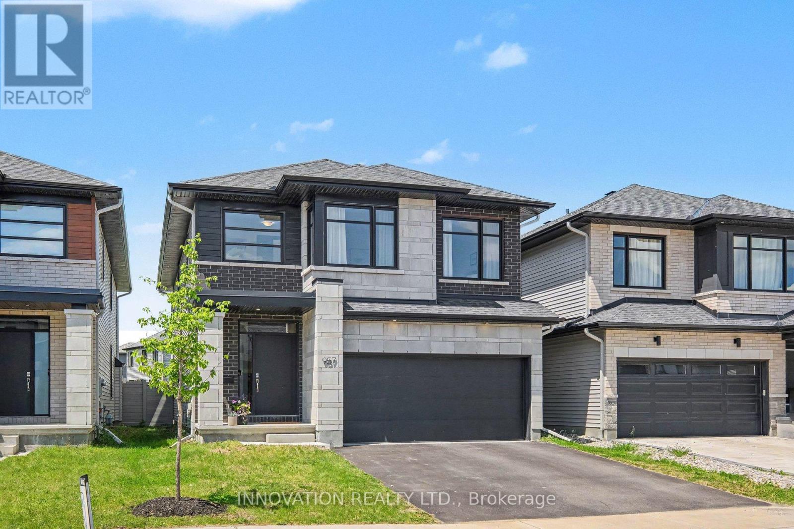 957 Atrium Ridge, Ottawa, Ontario K4M 0P3 - Photo 3 - X12998288