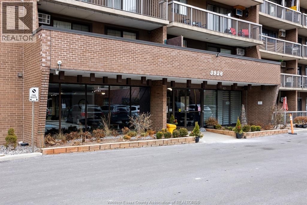 3936 Wyandotte Street East Unit# 312, Windsor, Ontario  N8Y 4V1 - Photo 3 - 26012881