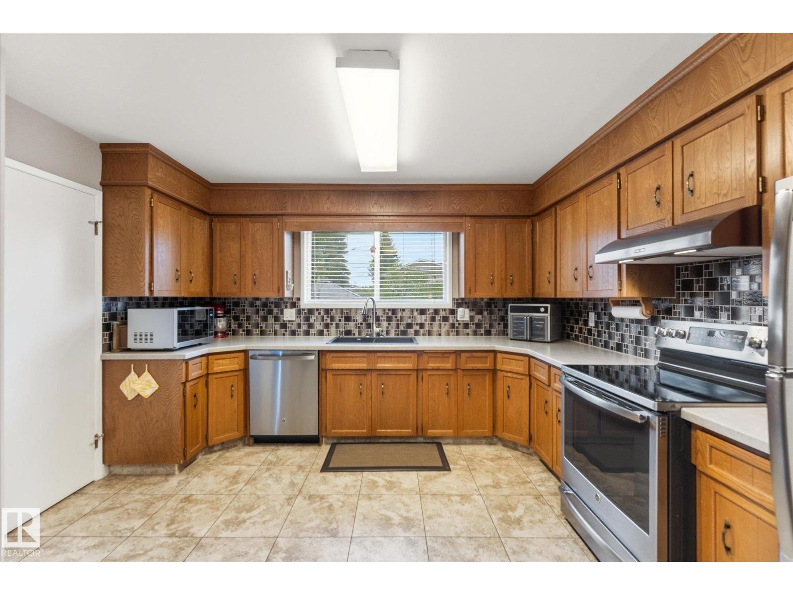 11331 25 Av Nw, Edmonton, Alberta  T6J 5J1 - Photo 15 - E4491303