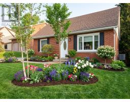 50 AMARANTH STREET W