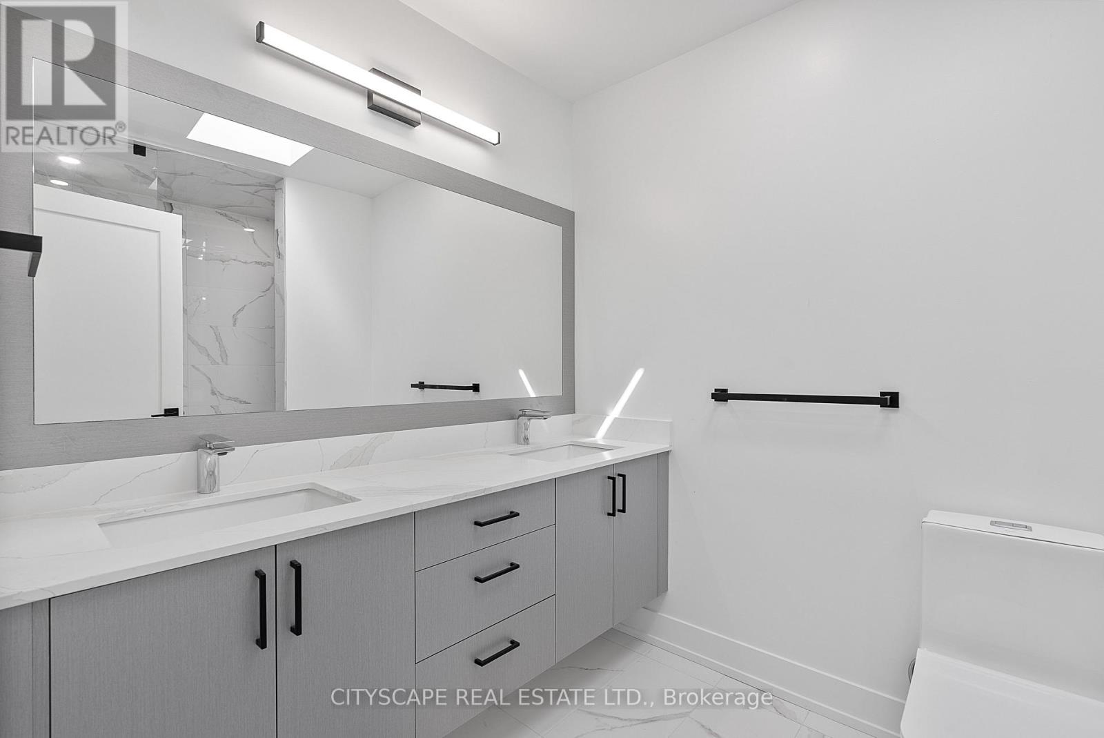 5 Gdn Ste - 591 Oakwood Avenue, Toronto, Ontario  M6E 2X8 - Photo 21 - C13218090