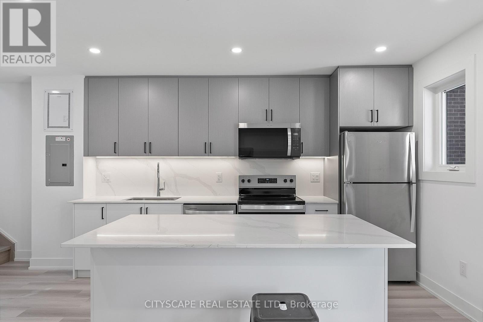 5 Gdn Ste - 591 Oakwood Avenue, Toronto, Ontario  M6E 2X8 - Photo 10 - C13218090