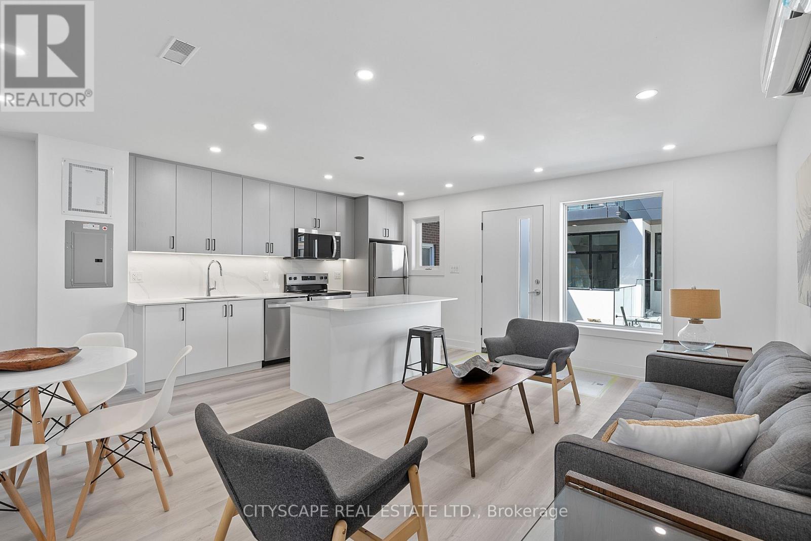 5 Gdn Ste - 591 Oakwood Avenue, Toronto, Ontario  M6E 2X8 - Photo 17 - C13218090