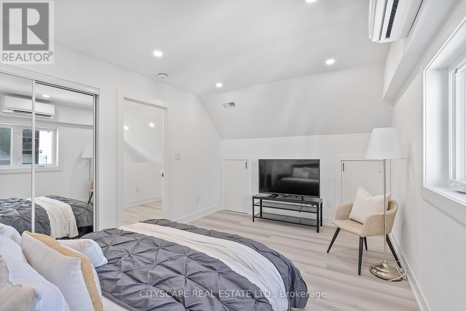 5 Gdn Ste - 591 Oakwood Avenue, Toronto, Ontario  M6E 2X8 - Photo 26 - C13218090