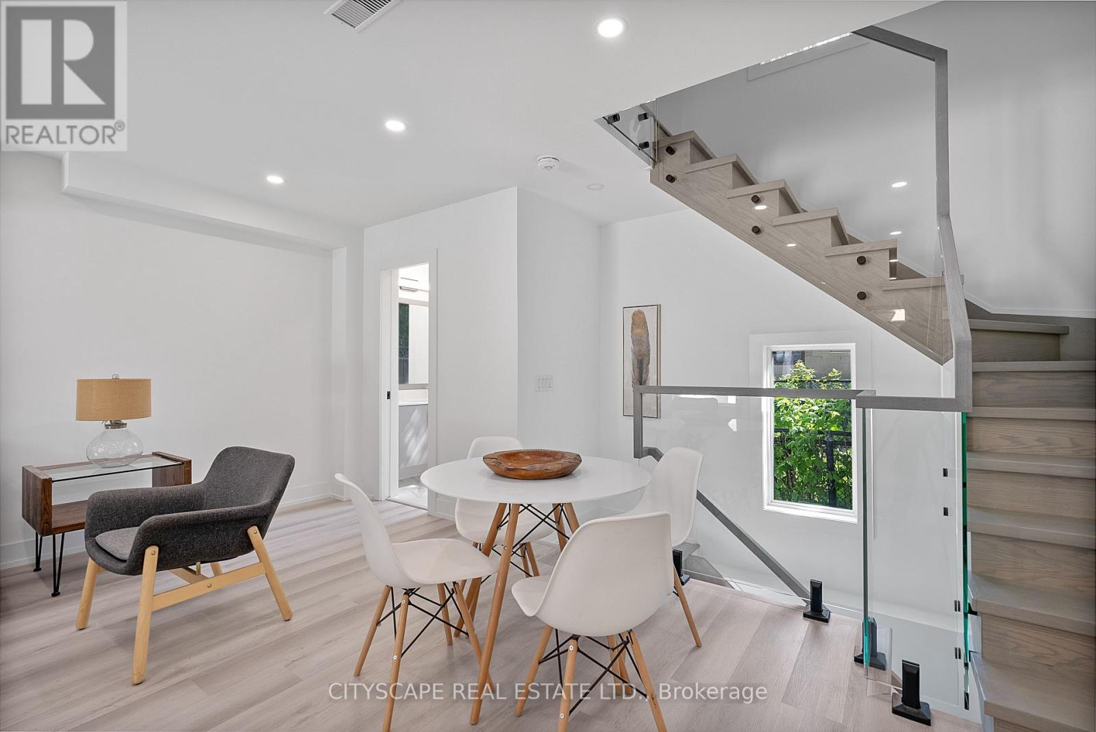 5 Gdn Ste - 591 Oakwood Avenue, Toronto, Ontario  M6E 2X8 - Photo 24 - C13218090