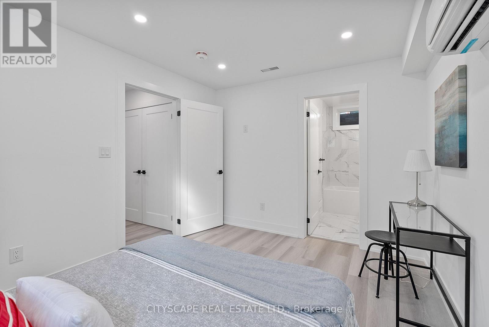 5 Gdn Ste - 591 Oakwood Avenue, Toronto, Ontario  M6E 2X8 - Photo 27 - C13218090