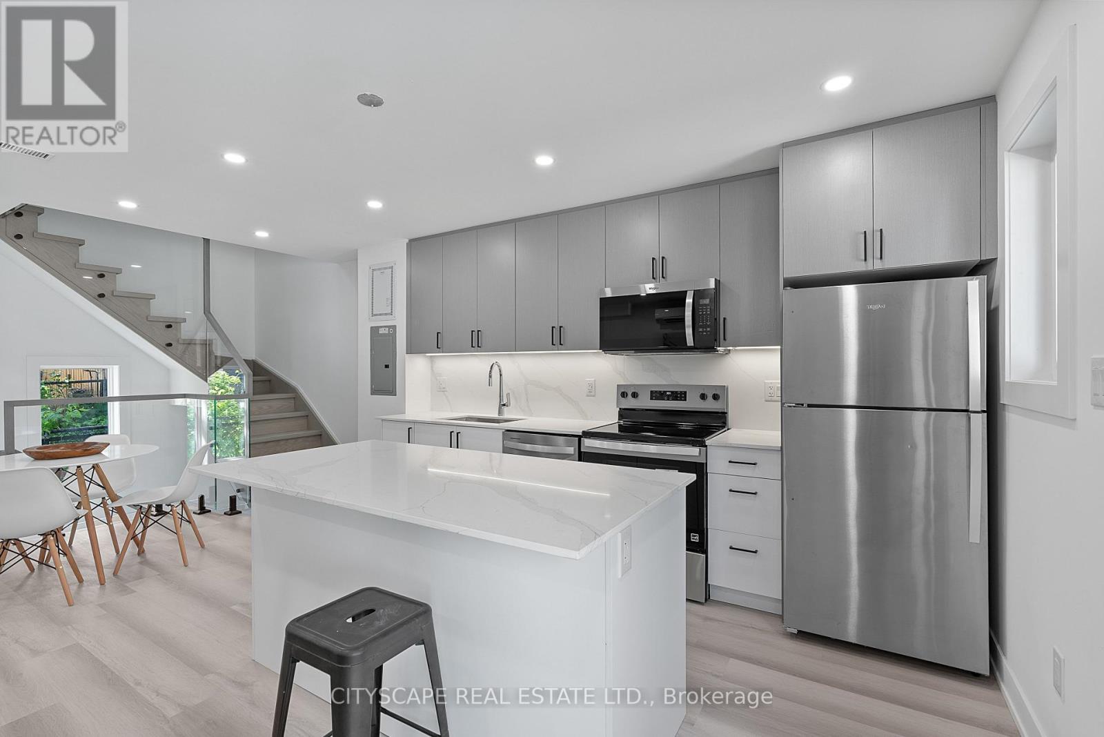 5 Gdn Ste - 591 Oakwood Avenue, Toronto, Ontario  M6E 2X8 - Photo 4 - C13218090