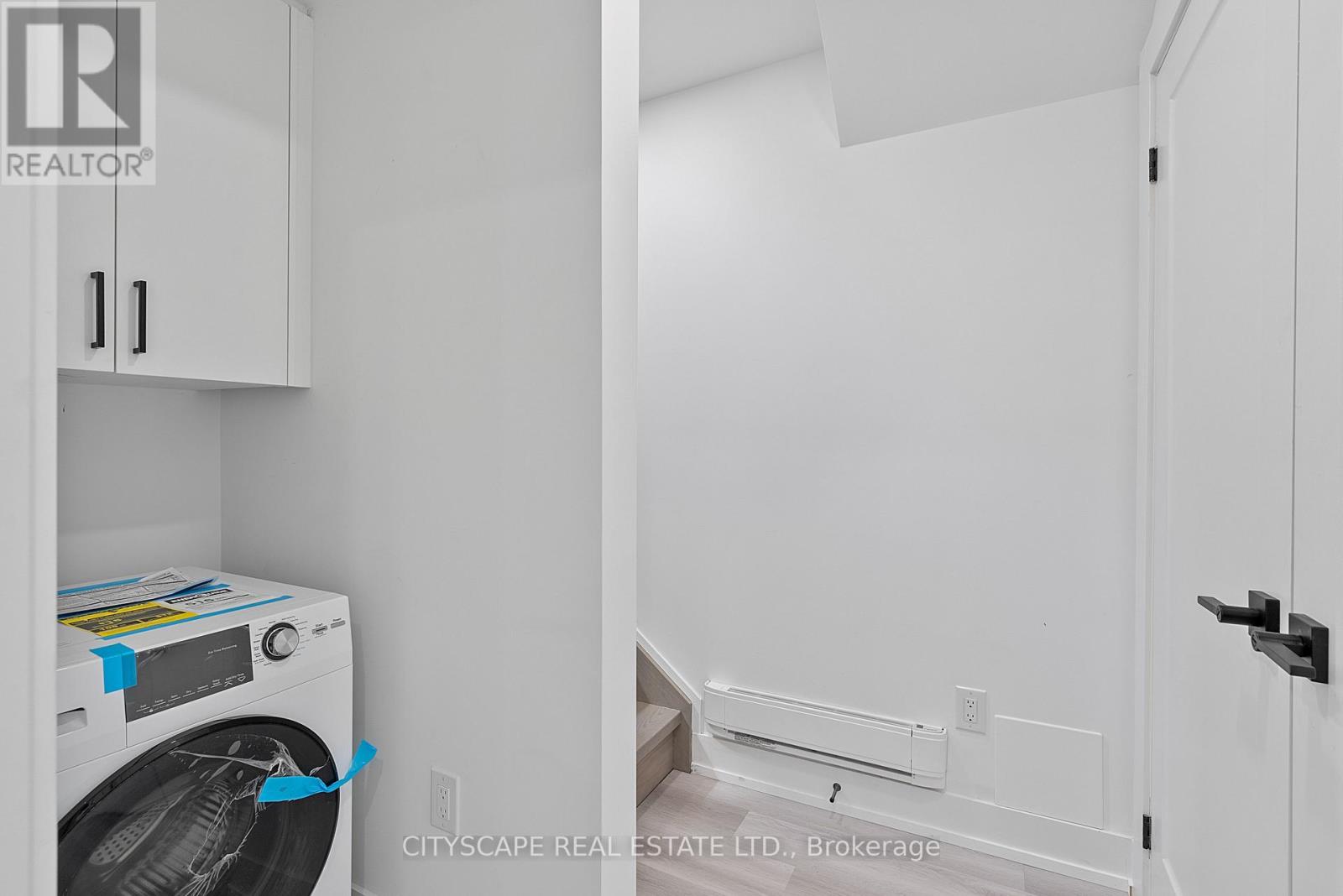 5 Gdn Ste - 591 Oakwood Avenue, Toronto, Ontario  M6E 2X8 - Photo 30 - C13218090