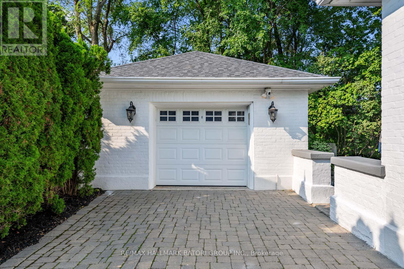 171 Old Forest Hill Road, Toronto, Ontario  M6C 2G7 - Photo 44 - C13229800
