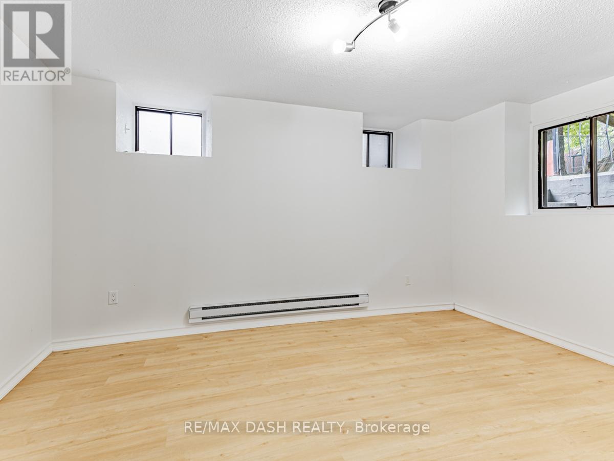 B2 - 663 Huron Street, Toronto, Ontario  M5R 2R8 - Photo 16 - C13229874