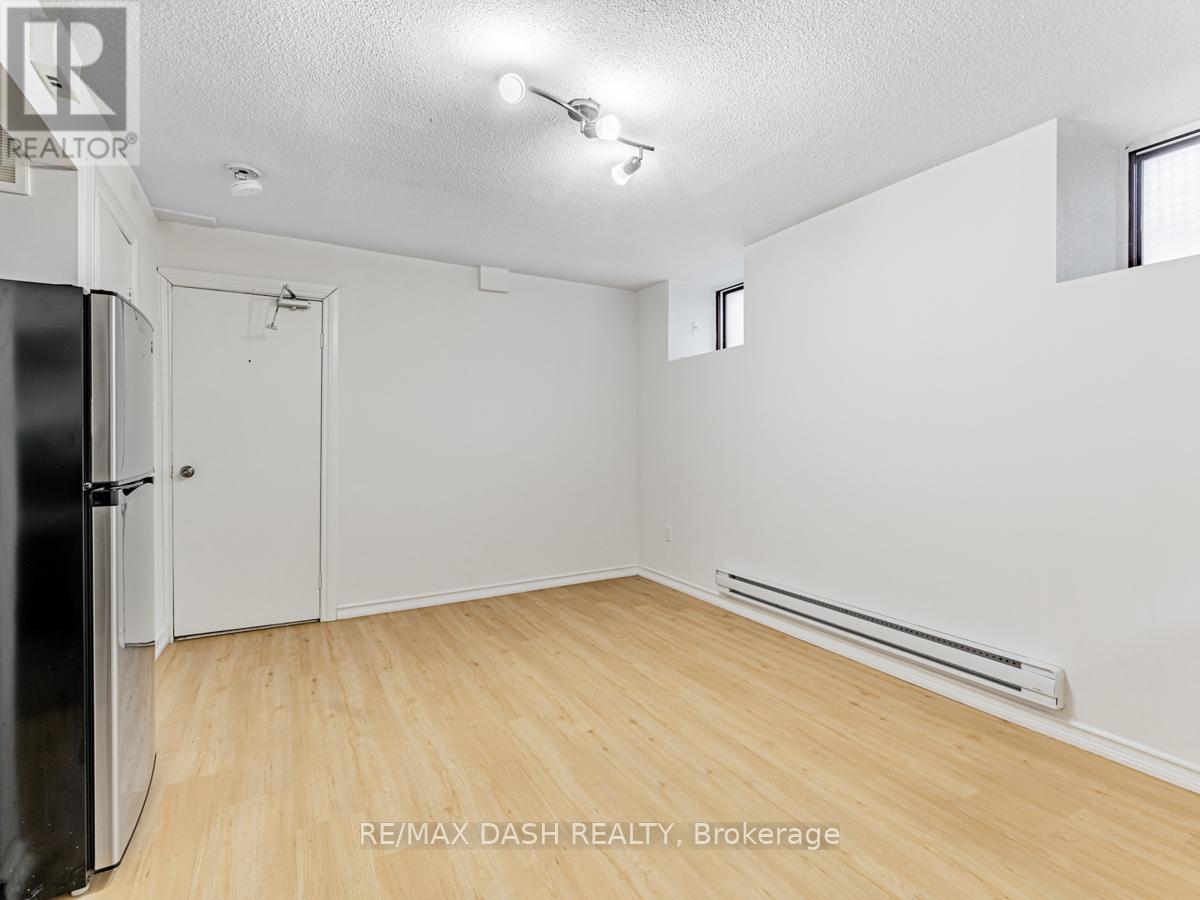 B2 - 663 Huron Street, Toronto, Ontario  M5R 2R8 - Photo 9 - C13229874