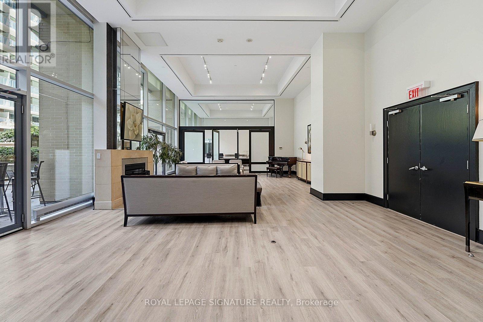 1417 - 438 King Street W, Toronto, Ontario  M5V 3T9 - Photo 32 - C13229904