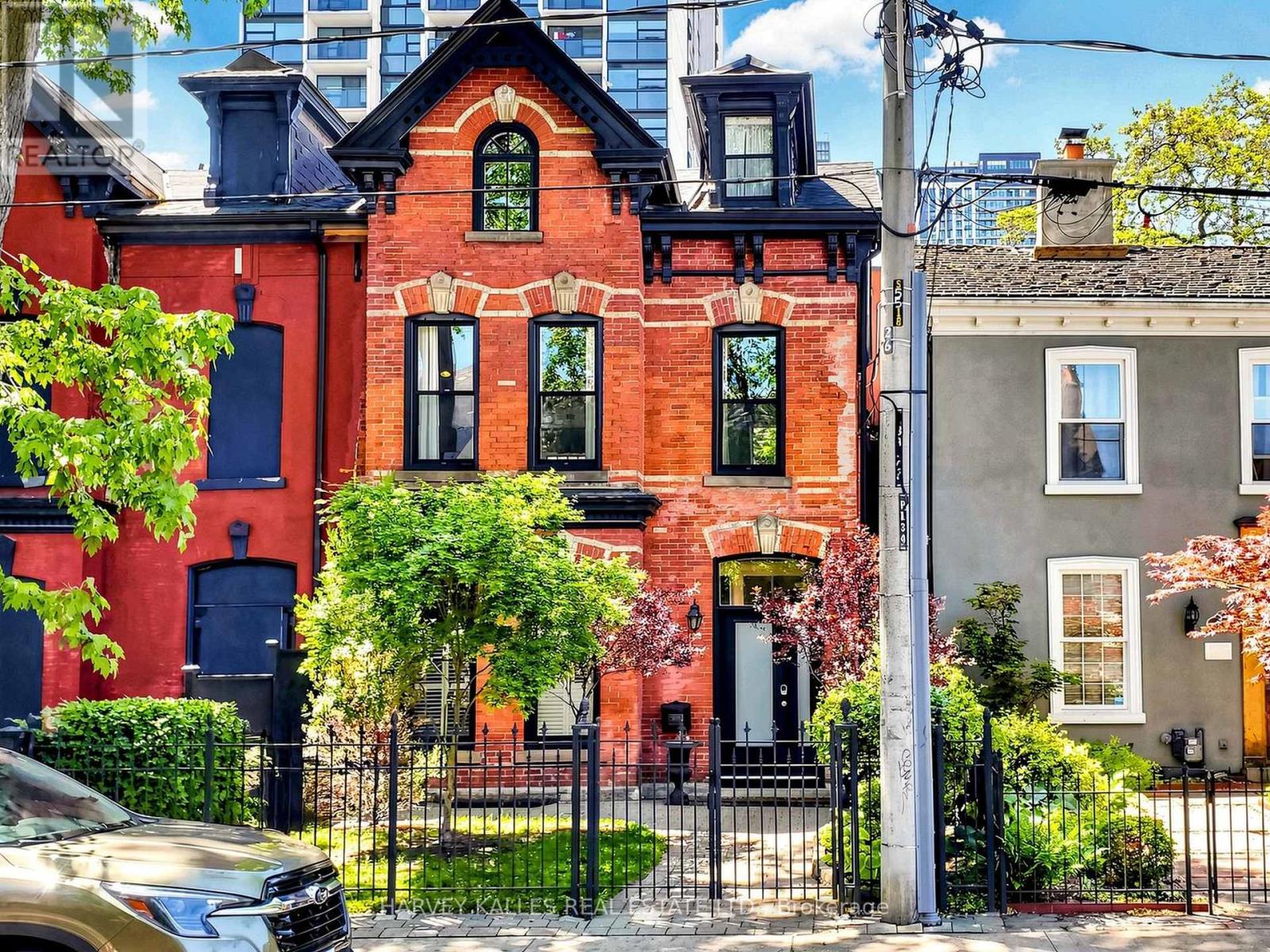 2 - 134 Seaton Street, Toronto, Ontario  M5A 2T3 - Photo 4 - C13230030