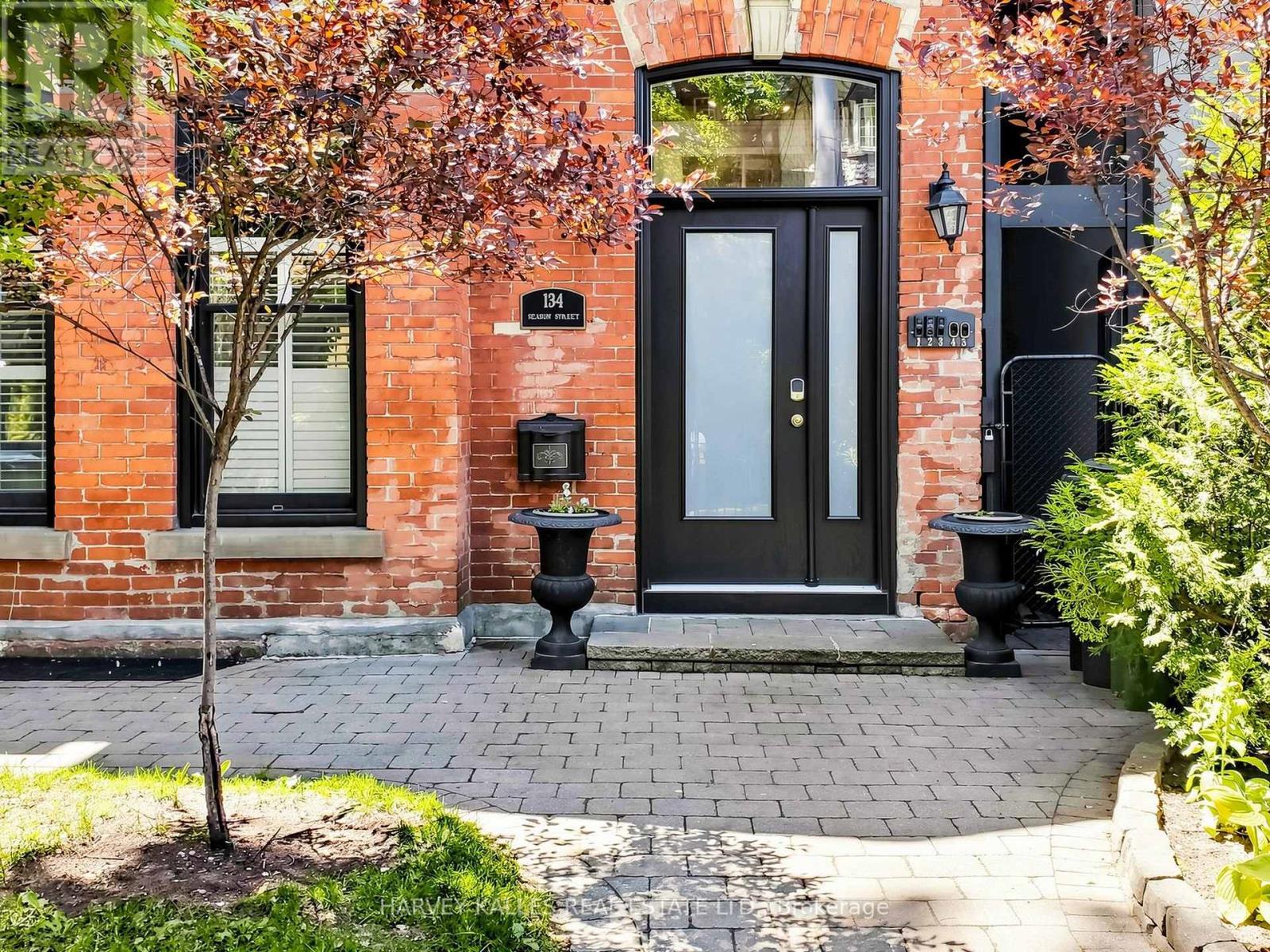 2 - 134 Seaton Street, Toronto, Ontario  M5A 2T3 - Photo 6 - C13230030