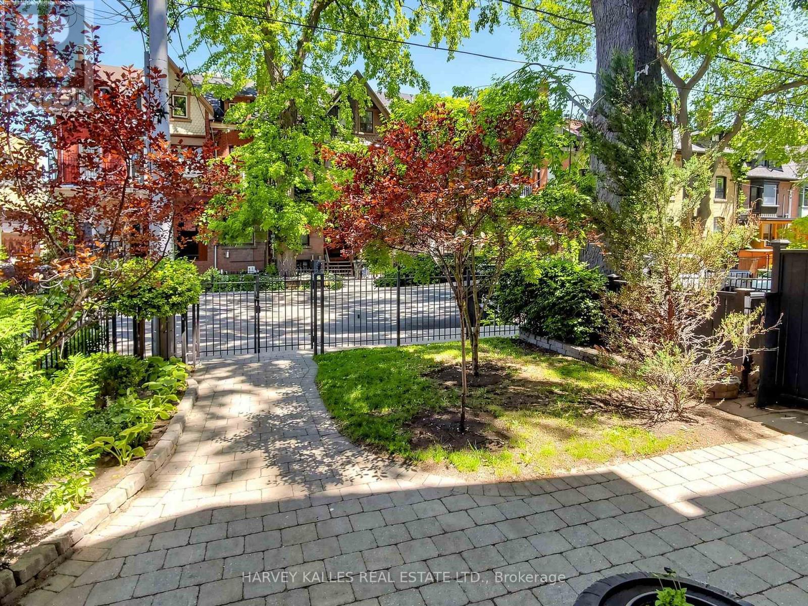 2 - 134 Seaton Street, Toronto, Ontario  M5A 2T3 - Photo 7 - C13230030