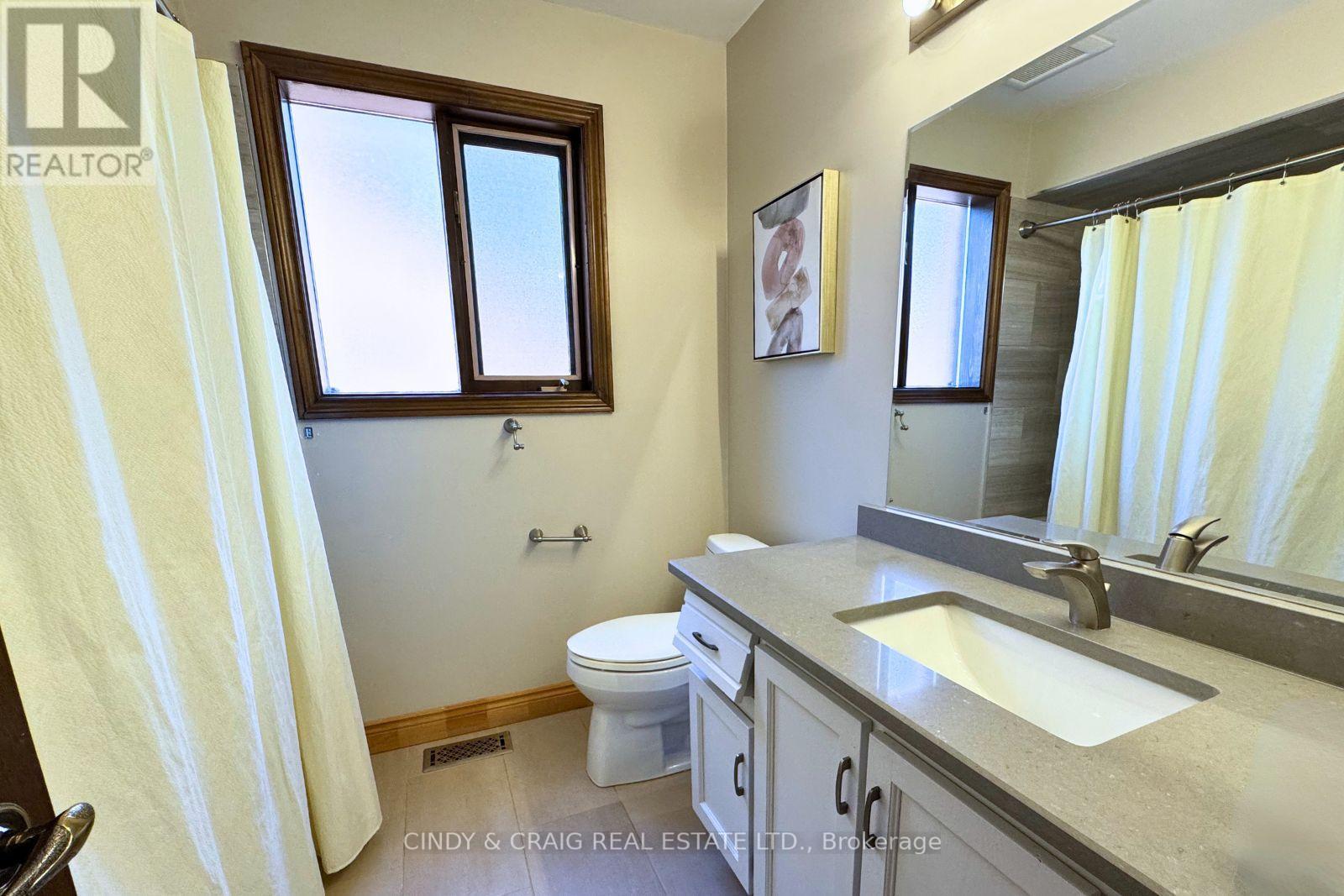 1426 Highbush Trail, Pickering, Ontario  L1V 1N5 - Photo 19 - E13229718