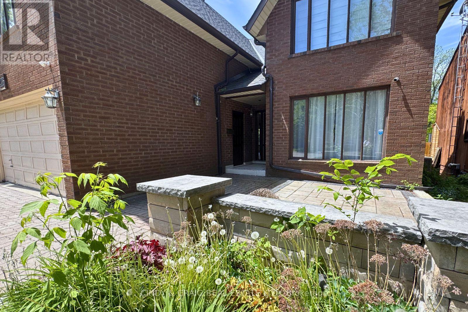 1426 Highbush Trail, Pickering, Ontario  L1V 1N5 - Photo 2 - E13229718
