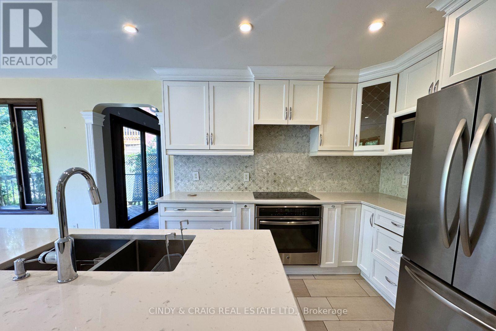 1426 Highbush Trail, Pickering, Ontario  L1V 1N5 - Photo 6 - E13229718