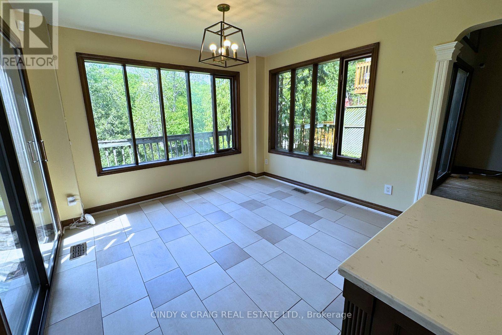 1426 Highbush Trail, Pickering, Ontario  L1V 1N5 - Photo 9 - E13229718