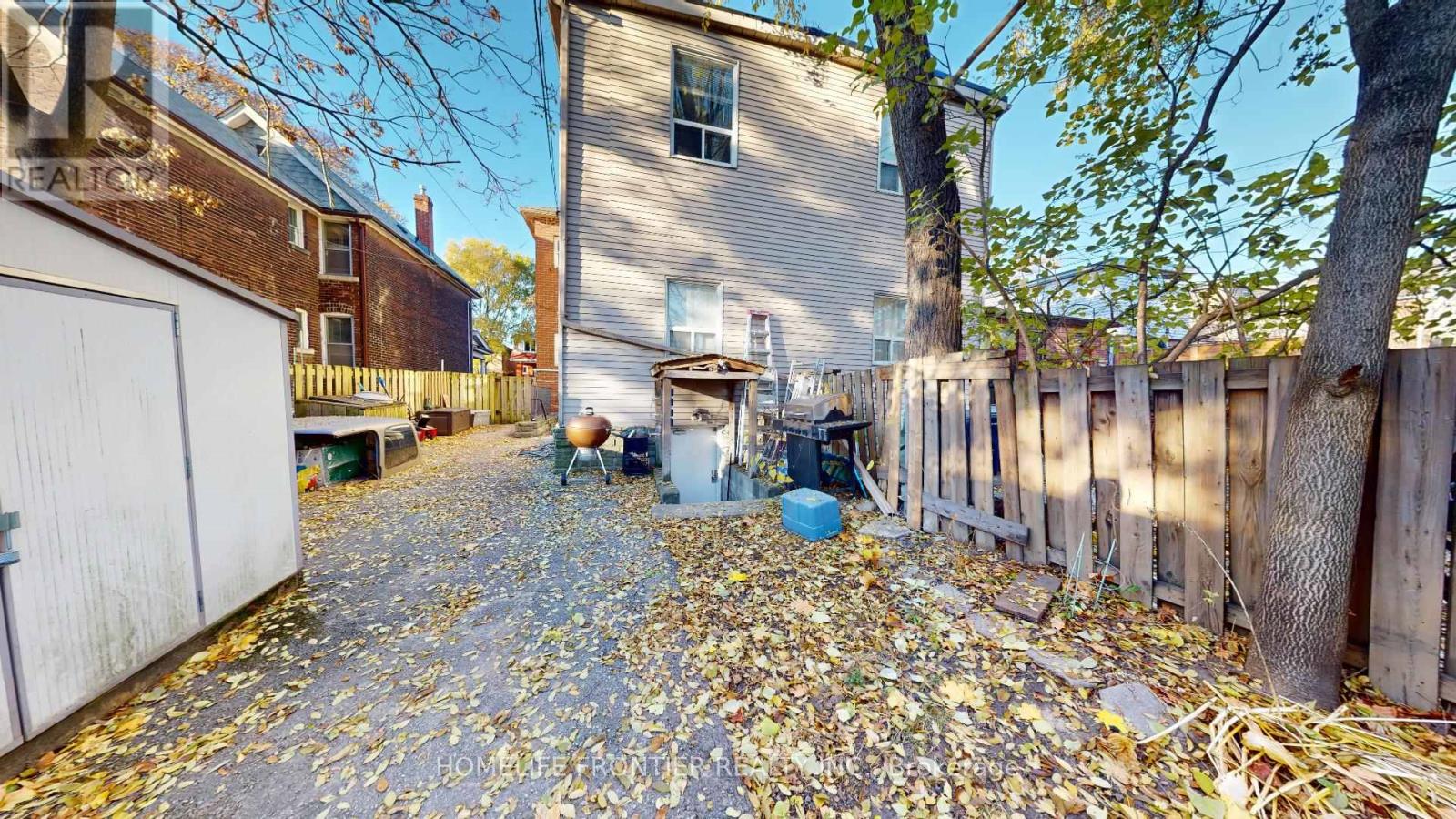 3 - 79 Redwood Avenue, Toronto, Ontario  M4L 2S5 - Photo 13 - E13229730