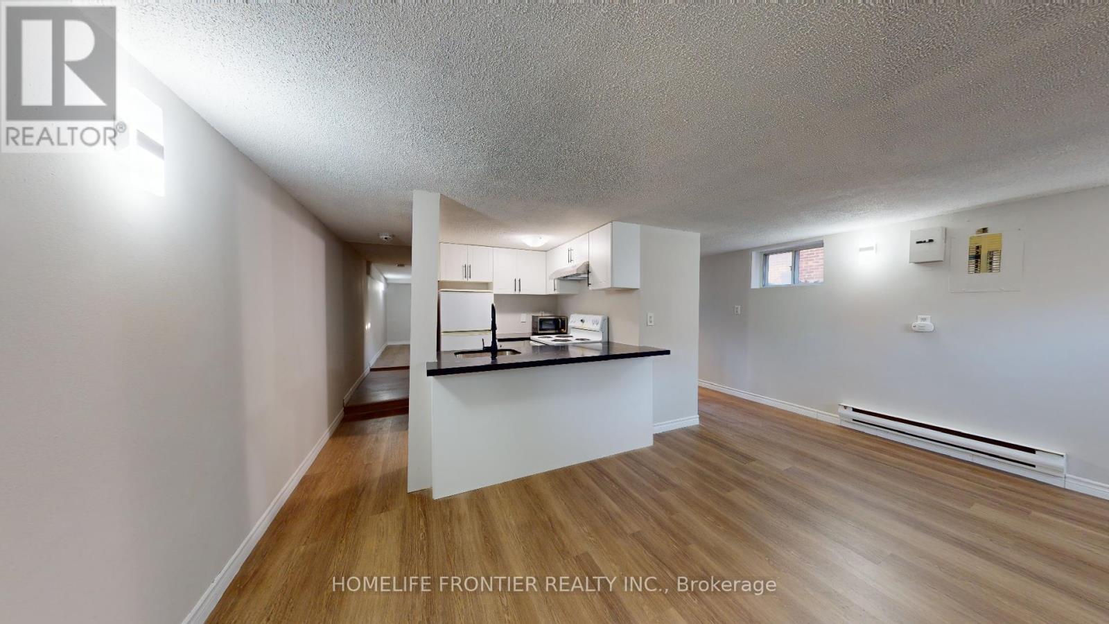3 - 79 Redwood Avenue, Toronto, Ontario  M4L 2S5 - Photo 3 - E13229730