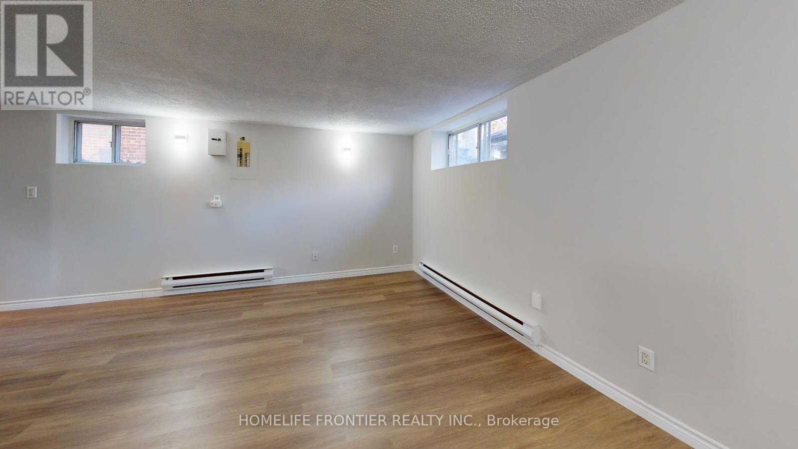 3 - 79 Redwood Avenue, Toronto, Ontario  M4L 2S5 - Photo 4 - E13229730