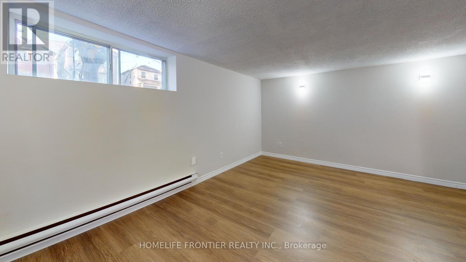 3 - 79 Redwood Avenue, Toronto, Ontario  M4L 2S5 - Photo 5 - E13229730