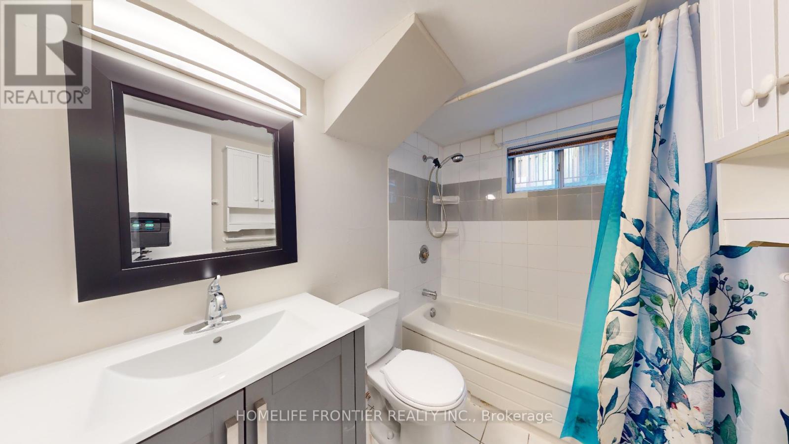 3 - 79 Redwood Avenue, Toronto, Ontario  M4L 2S5 - Photo 8 - E13229730