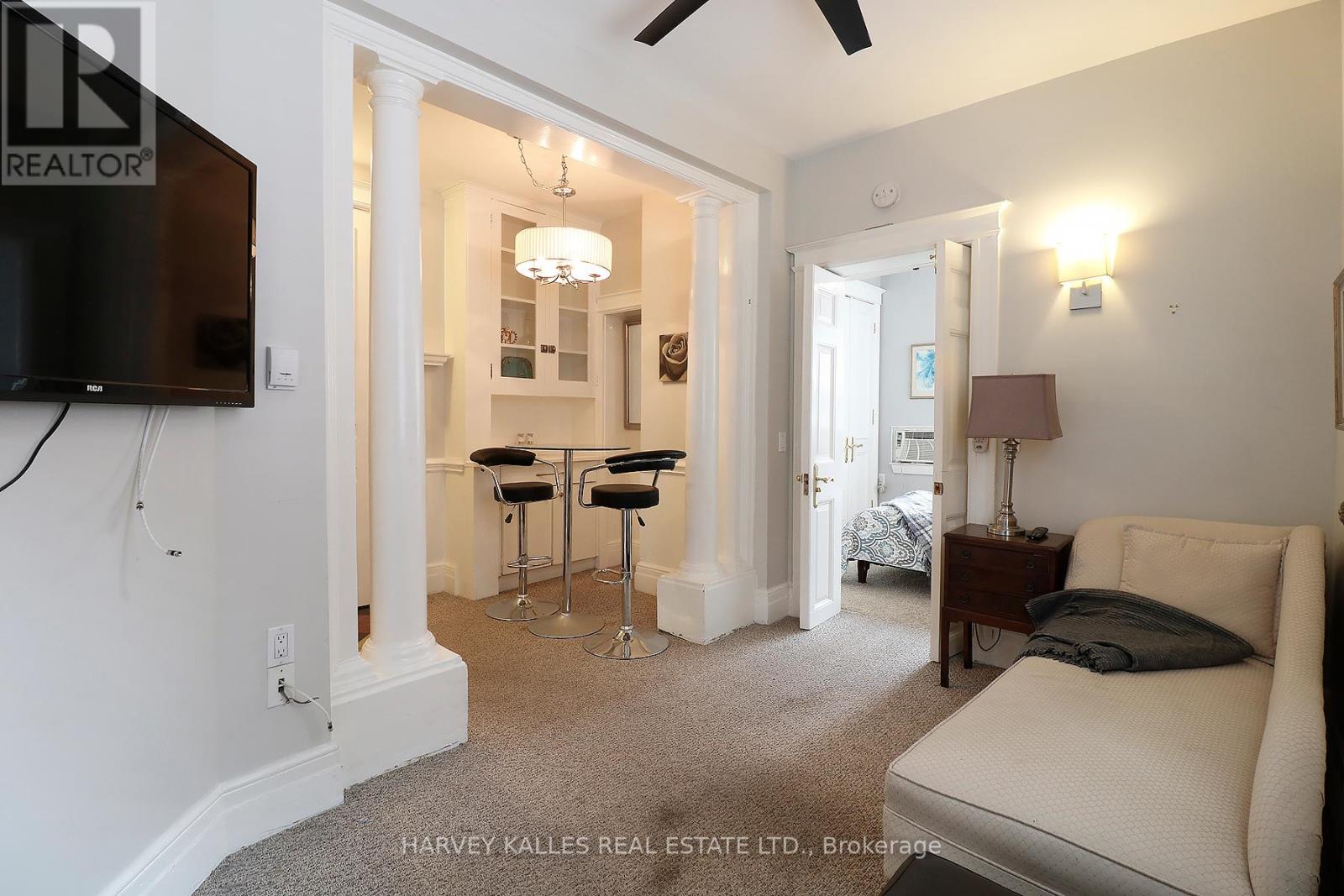 4 - 27 Hiawatha Road, Toronto, Ontario  M4L 2X7 - Photo 4 - E13229992