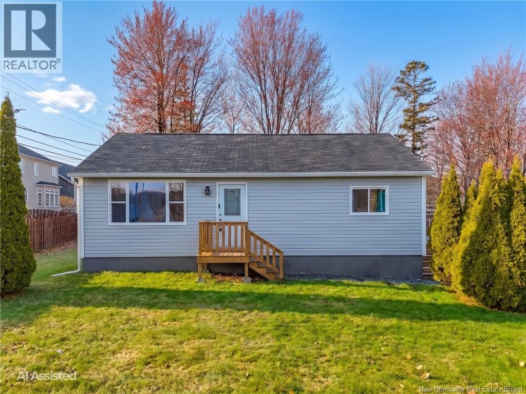 330 Rainsford Lane, Fredericton, New Brunswick  E3B 7T2 - Photo 1 - NB135635