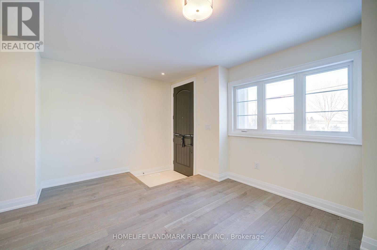 4285 Major Mackenzie Drive E, Markham, Ontario  L6C 3L5 - Photo 5 - N13229838