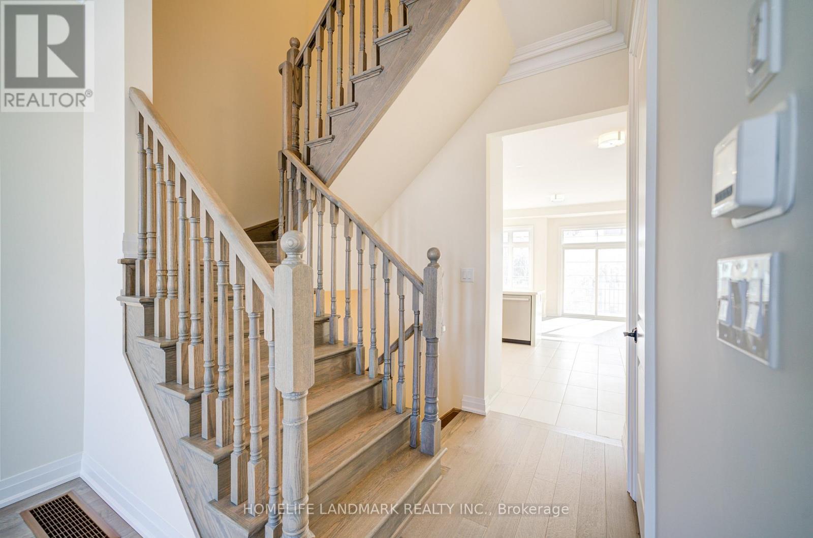 4285 Major Mackenzie Drive E, Markham, Ontario  L6C 3L5 - Photo 7 - N13229838