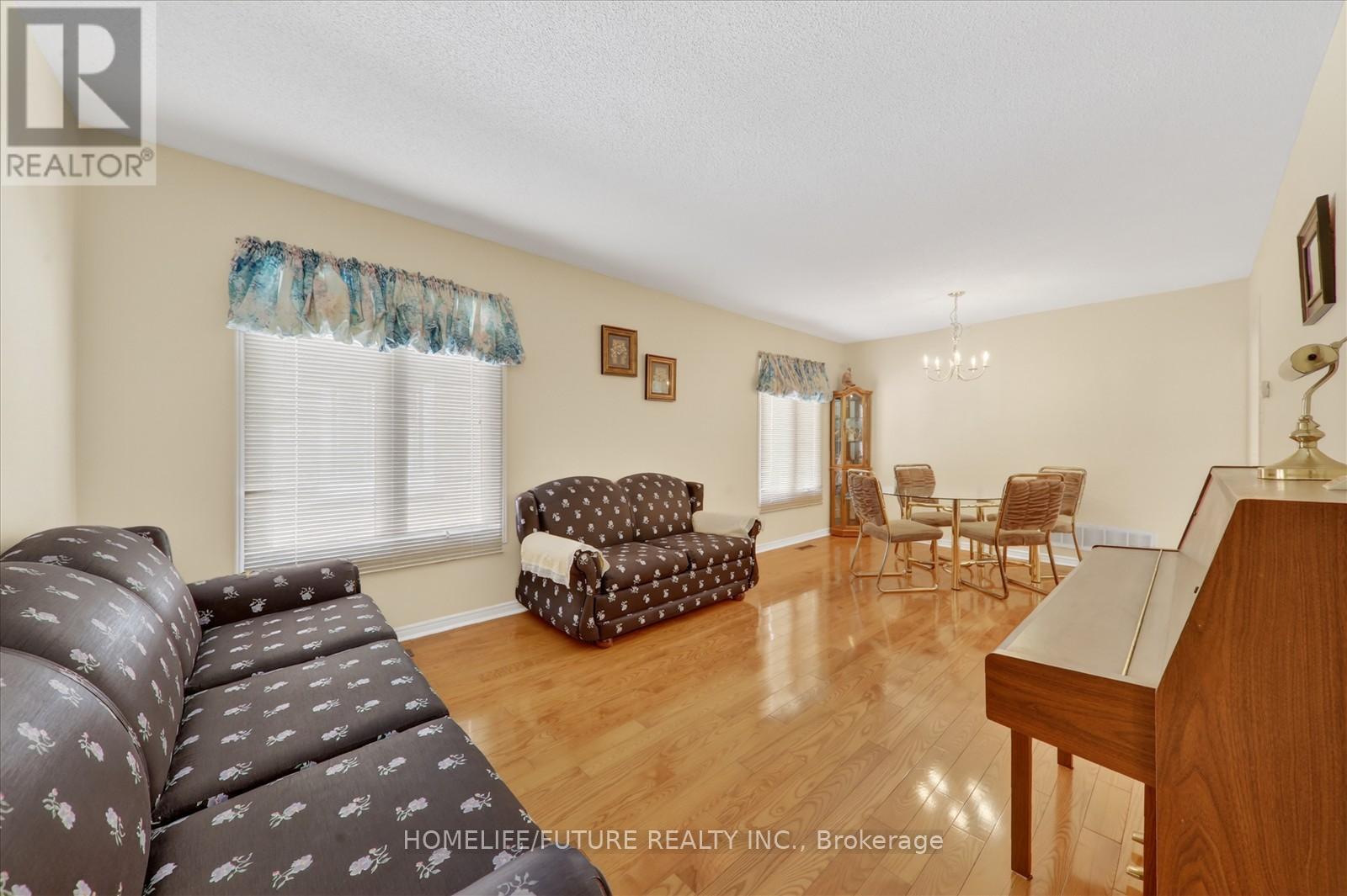 49 Kruger Road, Markham, Ontario  L3S 3Y8 - Photo 7 - N13229948