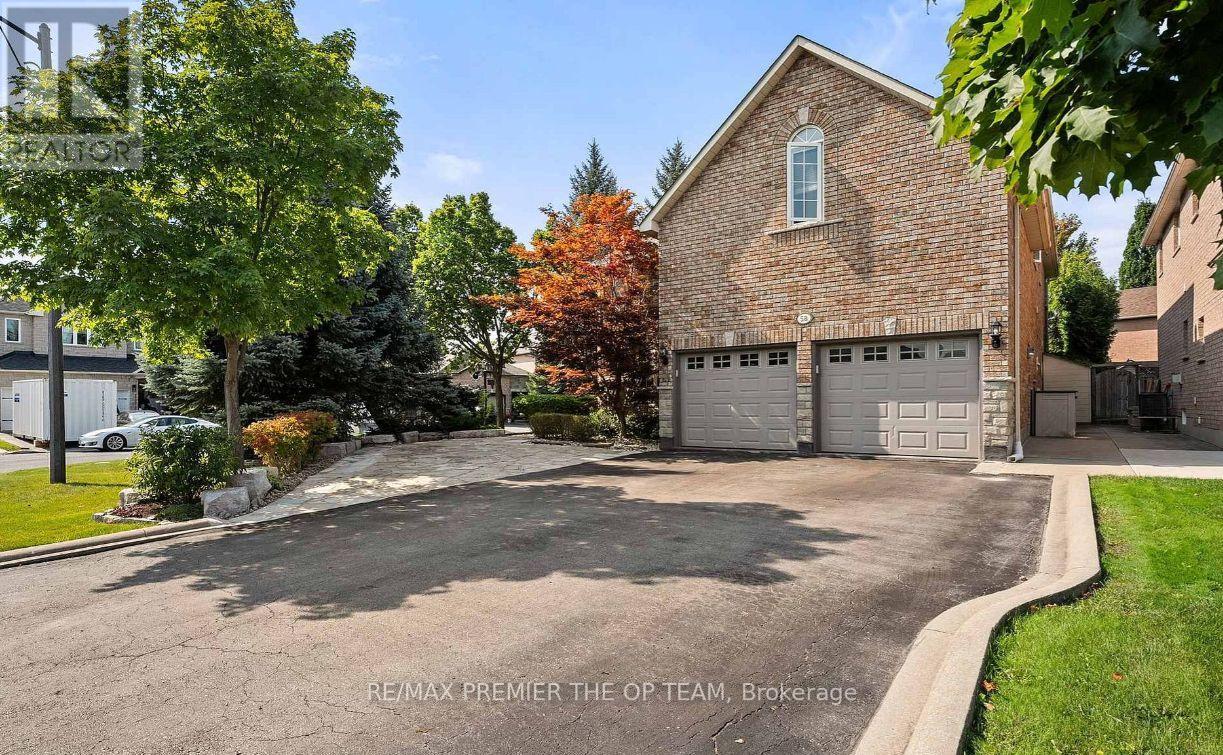 Loft - 58 Calera Crescent, Vaughan, Ontario  L4H 1V9 - Photo 2 - N13230004