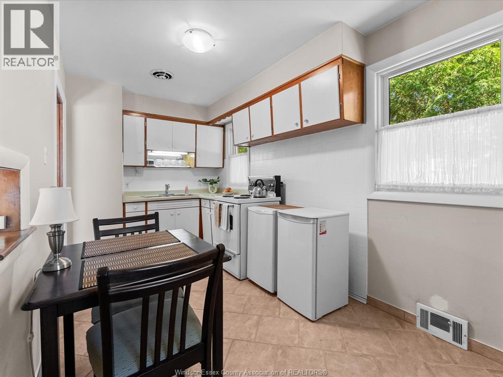 1105 Dot Avenue, Windsor, Ontario  N9C 3H9 - Photo 7 - 26012891