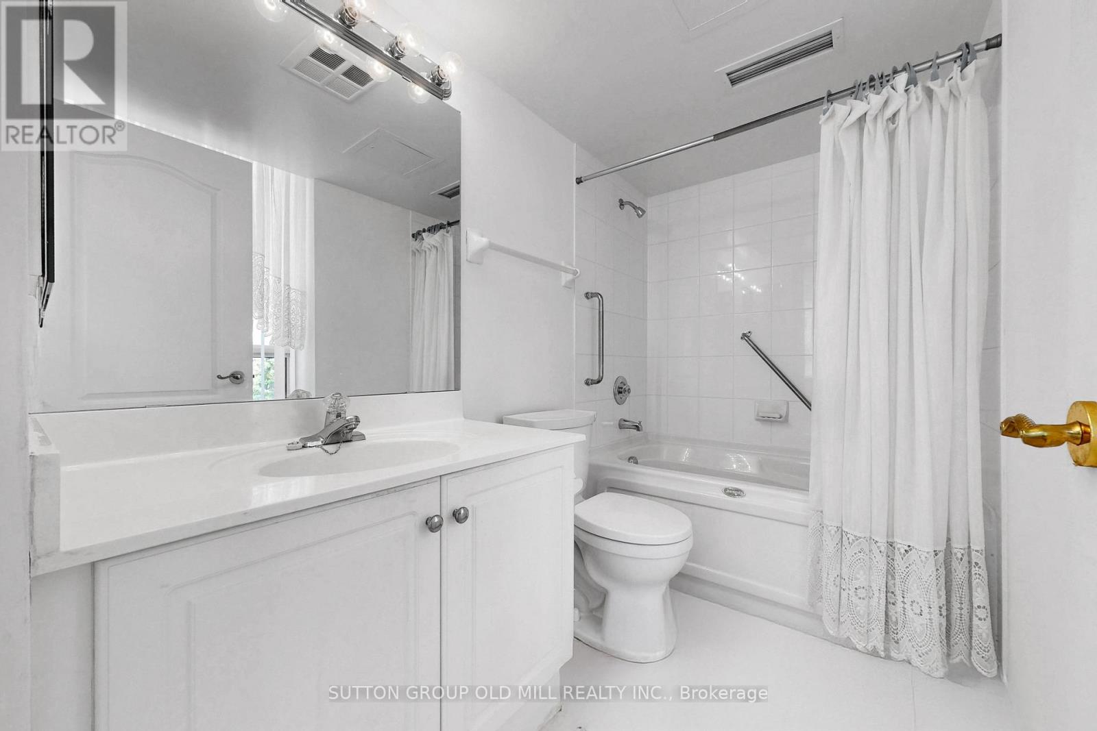 212 - 5418 Yonge Street, Toronto, Ontario  M2N 6X4 - Photo 31 - C13215750