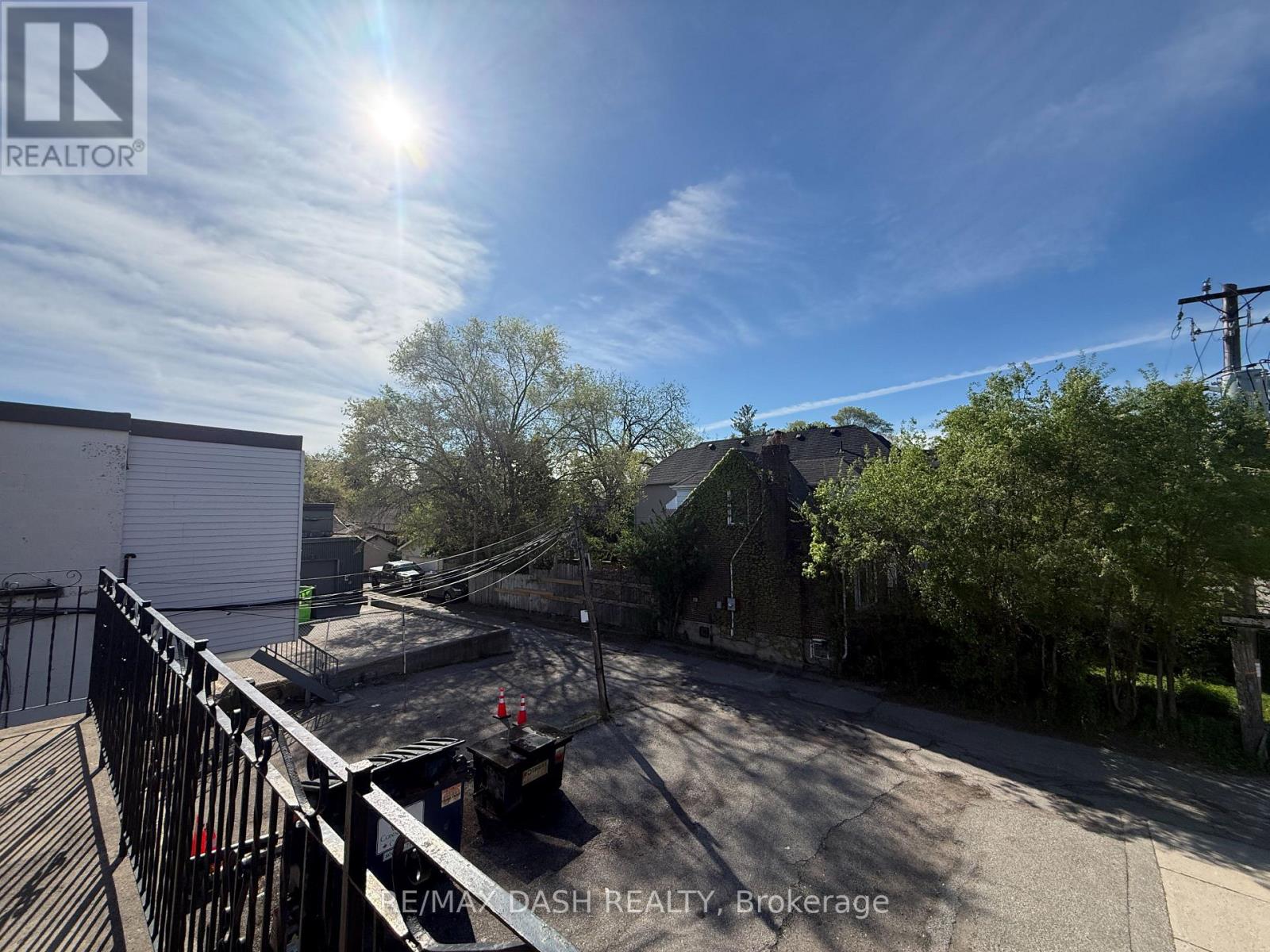 Upper - 2973 Bloor Street W, Toronto, Ontario  M4Y 1B8 - Photo 28 - W13229766