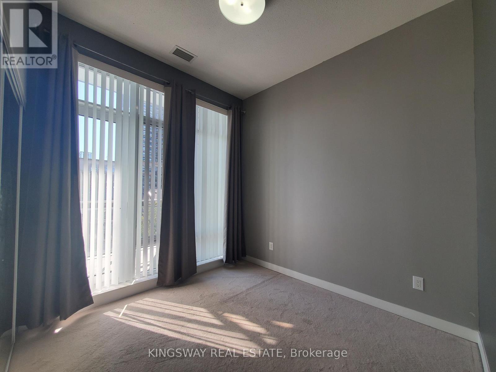 405 - 365 Prince Of Wales Drive, Mississauga, Ontario  L5B 0G6 - Photo 4 - W13229774