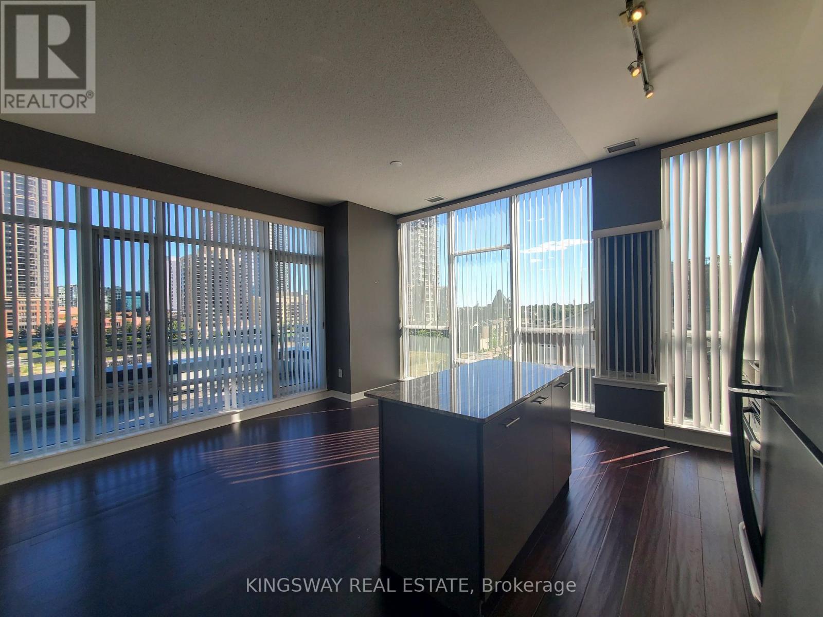 405 - 365 Prince Of Wales Drive, Mississauga, Ontario  L5B 0G6 - Photo 6 - W13229774
