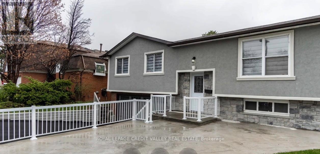 65 Abell Drive, Brampton, Ontario  L6V 2W1 - Photo 2 - W13229888