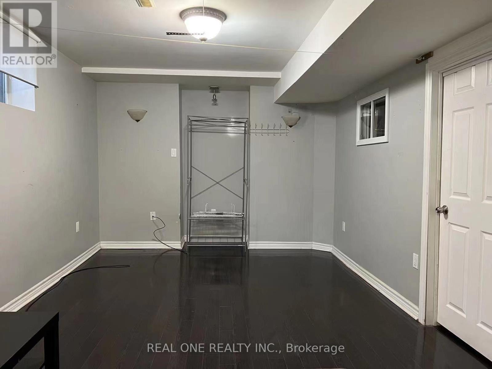 5292 Longhouse Crescent, Mississauga, Ontario  L5R 3S4 - Photo 5 - W13229980